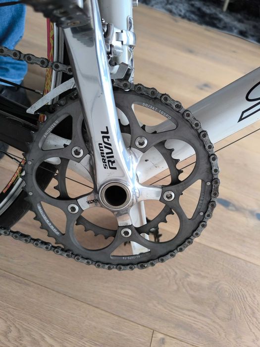 Rower szosowy schwinn carbon