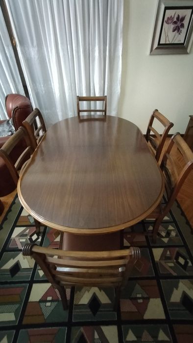 Mobilia de sala de jantar completa