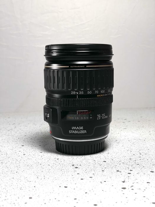 Вживаний Canon 28-135mm f/3,5-5,6 IS USM