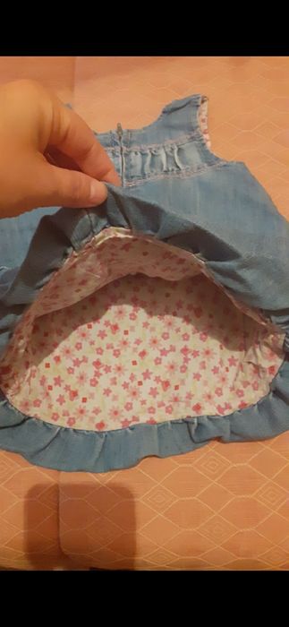 Lote t-shirts 12 meses, lote calças e leggins e Vestidos