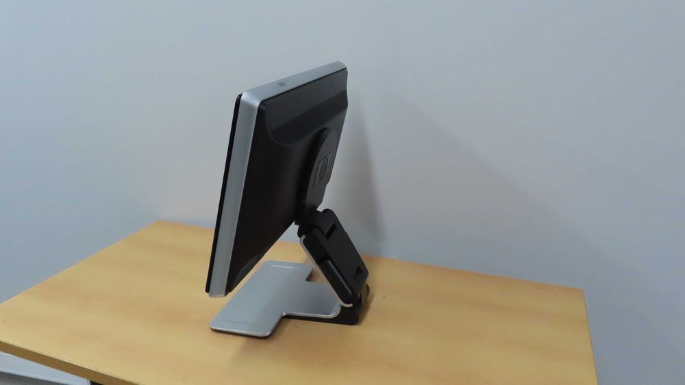 Monitor HP w2207h 22" - Wide flat panel monitor