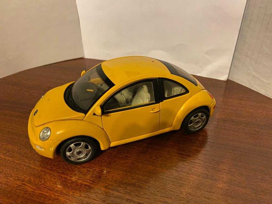 1/24 Vw New Beetle - Reflex Yellow - Franklin Mint Precision