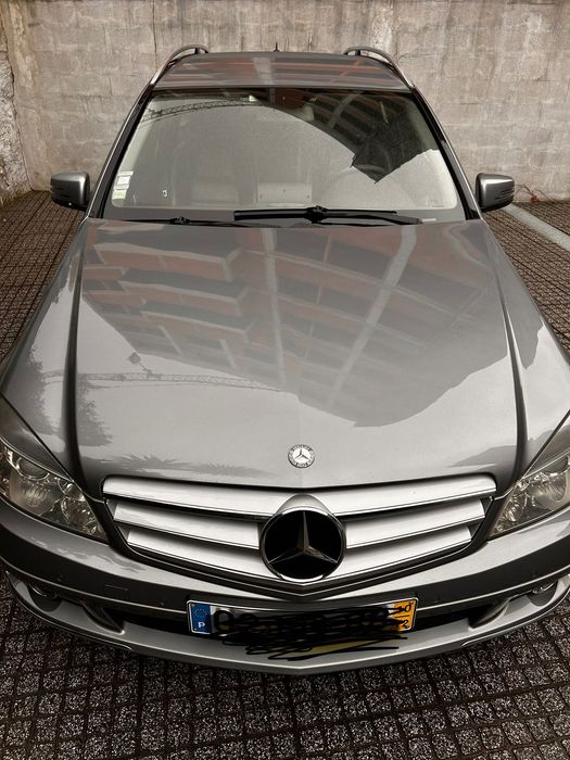 Mercedes C220 Automática528028546263296006