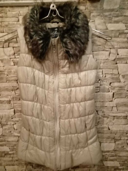 Жилетка р. 44 - 46 теплая