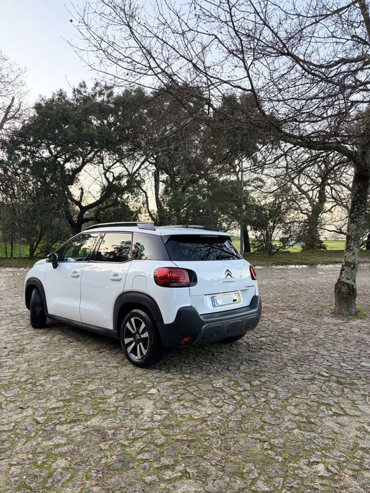 Citroen C3 Aircross 1.2 PureTech  

Viatura de Outubro