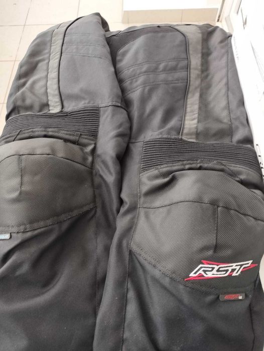 Calças RST impermeáveis com proteções