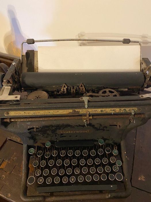 Maquina de escrever antiga UNDERWOOD
