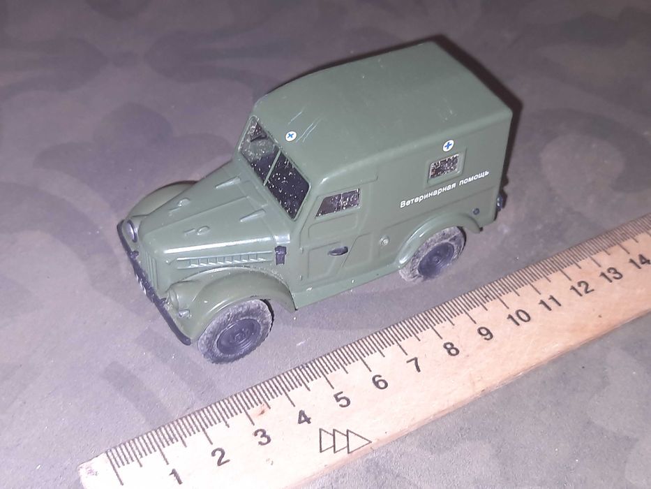 Модель автомобіля ГАЗ-69 масштаб 1:43