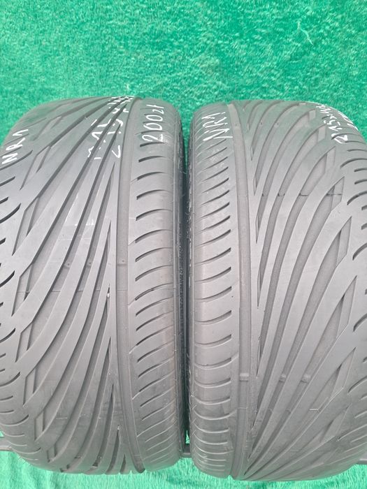 Nr 1 opony  215/40/17