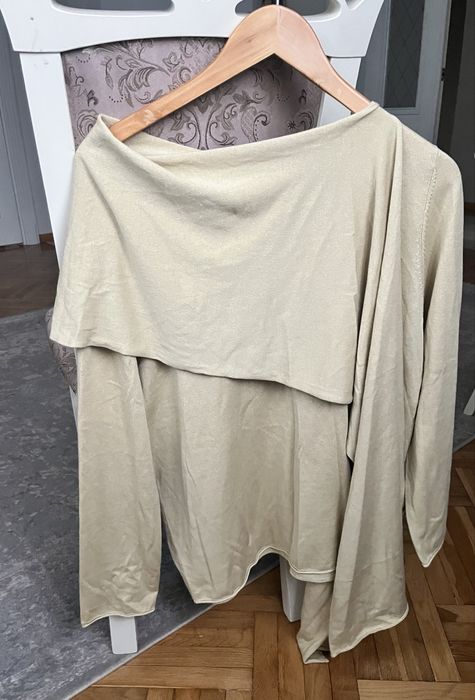 Продам трикотажний светр Massimo Duti,розміру XS.