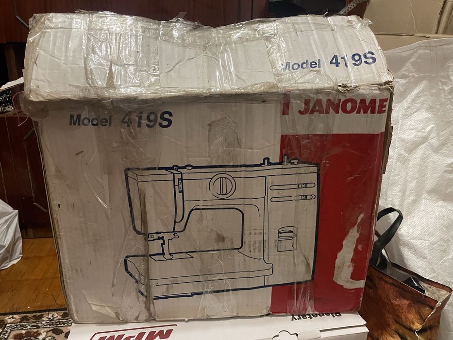 Продам швейную машину Janome 419s