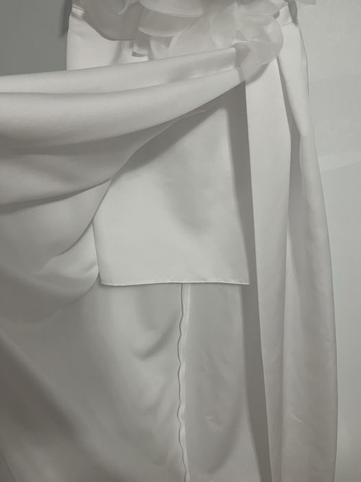 Suknia ślubna biała kwiaty 3D