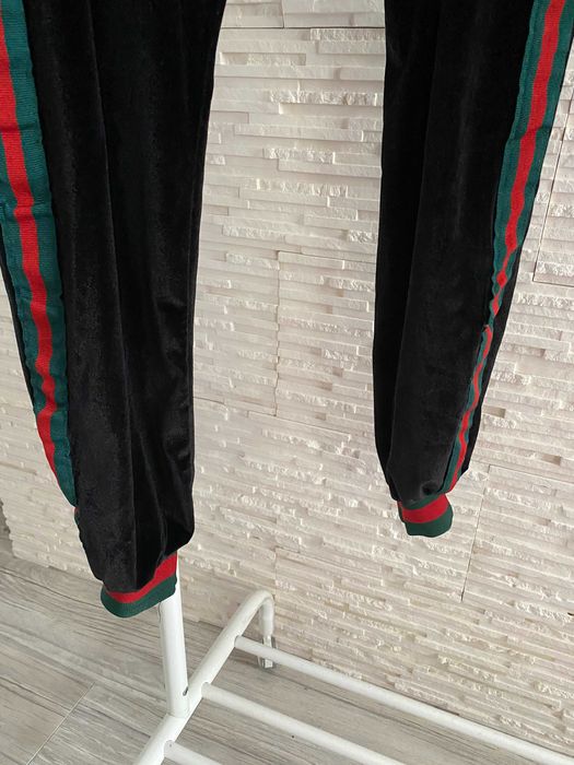 Rezerwacja Joggery spodnie dresowe welurowe z lampasami paski