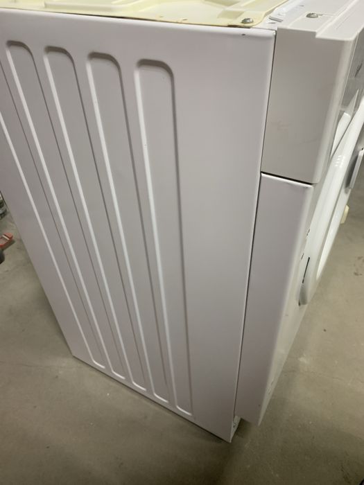 Продам вбудовану пральну машину Whirlpool AWOC0614, 6 кг.Гарантія.