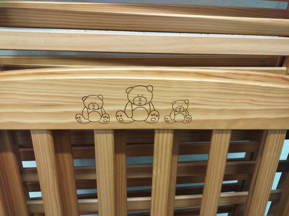 Cama/berço de bébé como novo