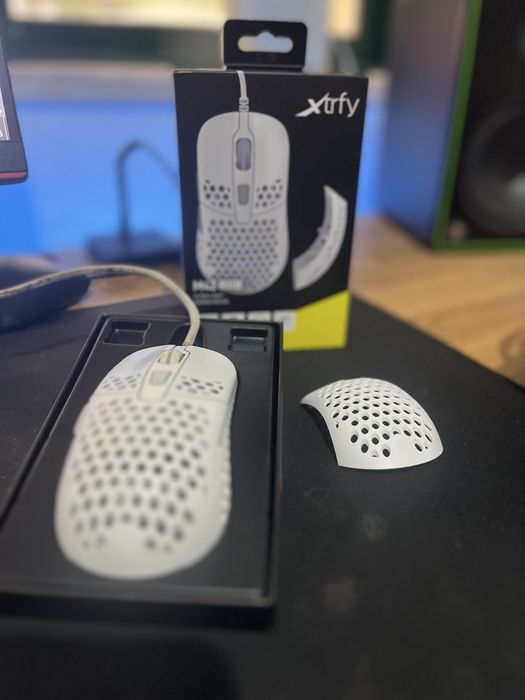 Xtrfy M42 RGB Gaming Mouse Branco