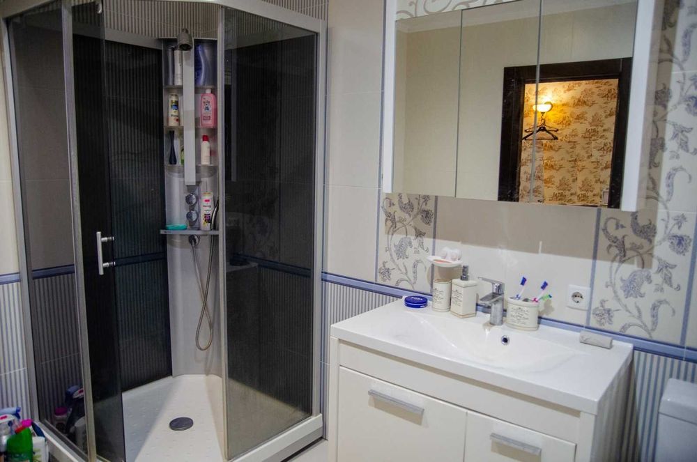 Будинок  з гаражем в м.Охтирка