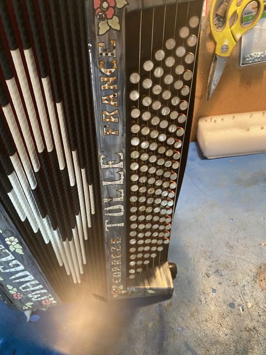 Acordeon Maugein Freres