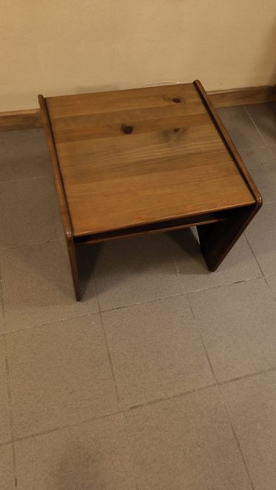 Mesa pequena de centro