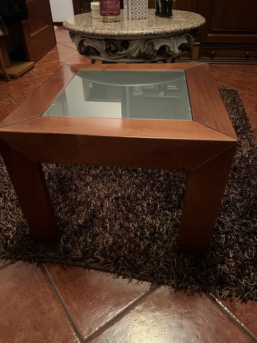 Comoda em madeira maciça