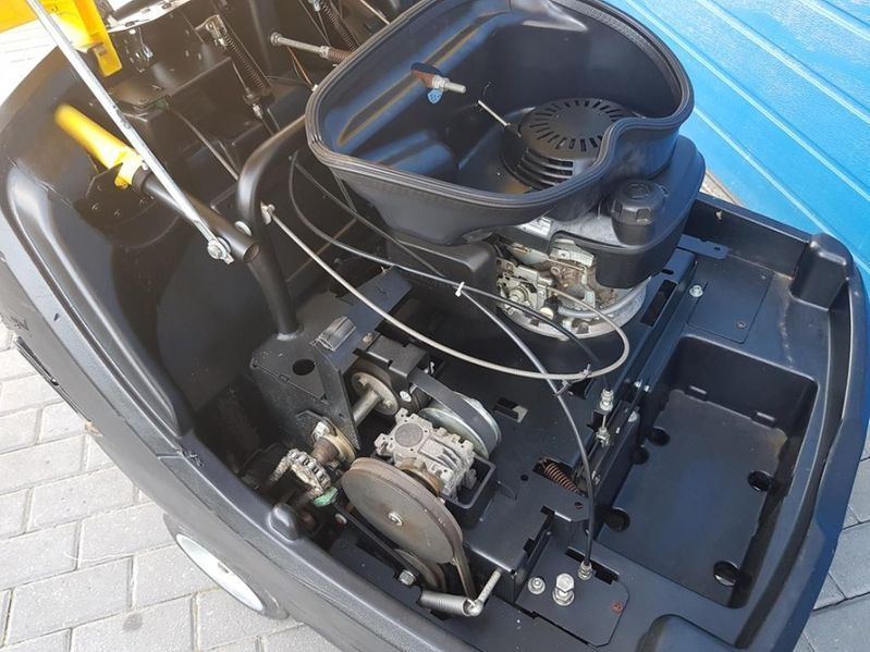 Zamiatarka Karcher KM 85/50 W P 85 godzin GWARANCJA myjki.info.pl