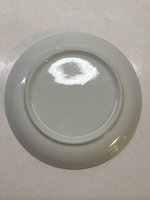 Christmas-Themed Plates64740617441538123