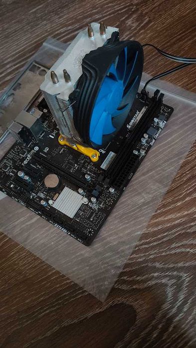 комплект: Материнська плата b450\AMD Ryzen 5 1600 6 ядер 12 потоків\Охолод