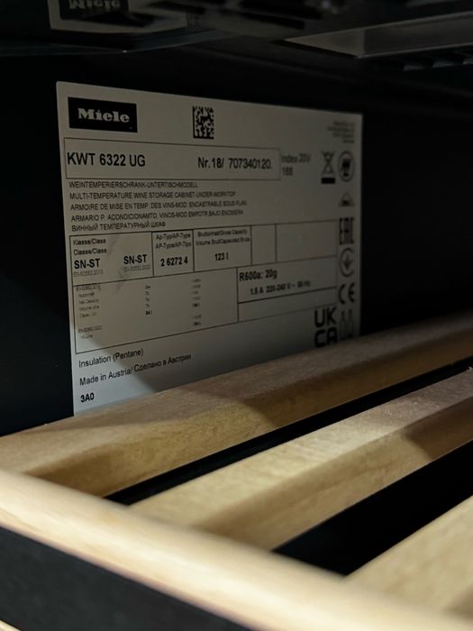 Продам винну шафу Miele KWT 6322 UG шкаф для охлаждение напитков