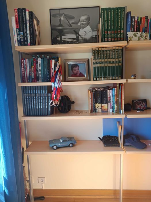 Estante leve o funcional