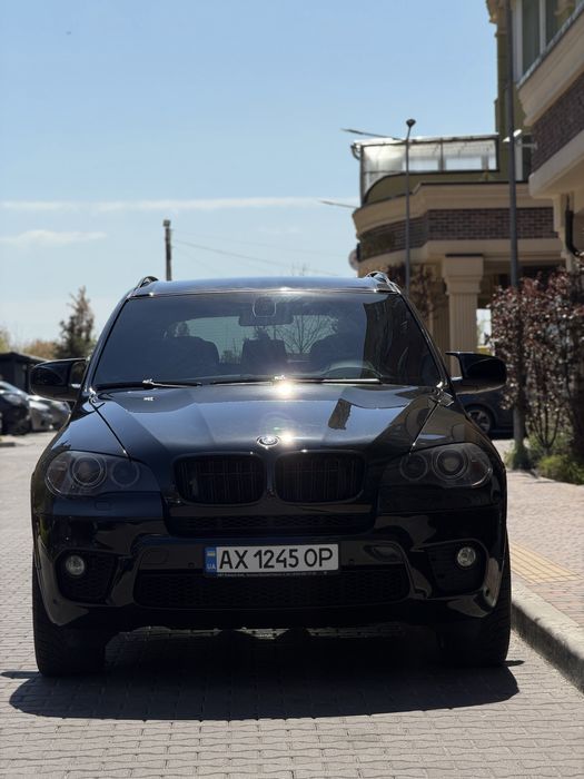 BMW X5 E70 2010 року, 4.4л бензин, на зробленому вихлопі та гільзованому моторі в жирнючій комплектаціі БМВ