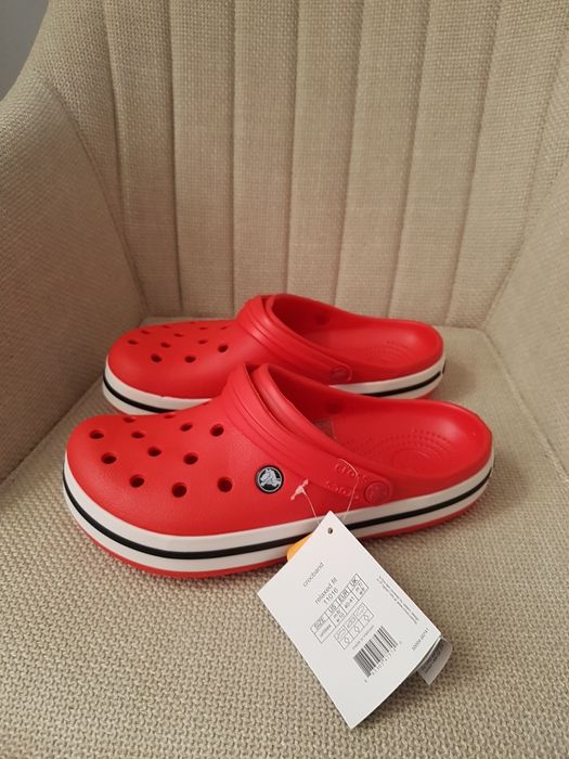 Czerwone klaoki gumowe Crocs rozm.39 odwkładka 25cm