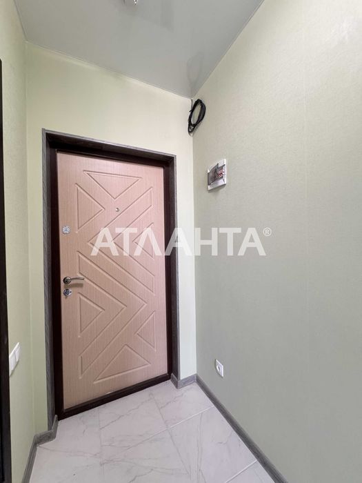 Квартира з новим ремонтом у спальному районі Таїрово