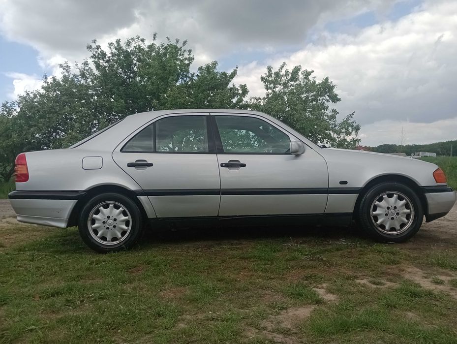 Mercedes Benz C 180