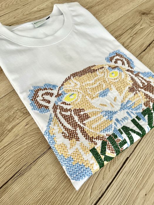 Designerski t-shirt biały z haftem duzym tygrysem mod premium 100% baw