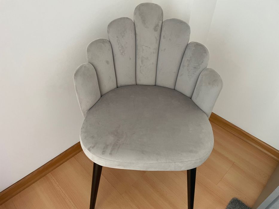 Cadeirão médio forma de nuvem cinzento (COMO NOVA)