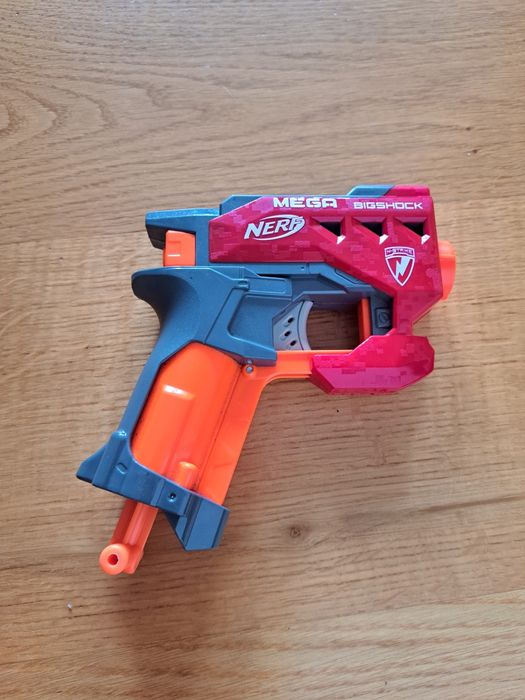 Nerf mega bigshock n-strike