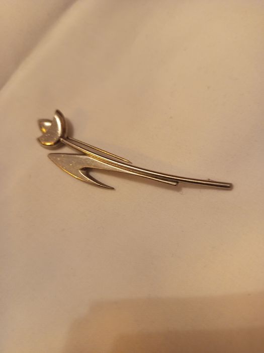 Broszka tulipan - stara biżuteria