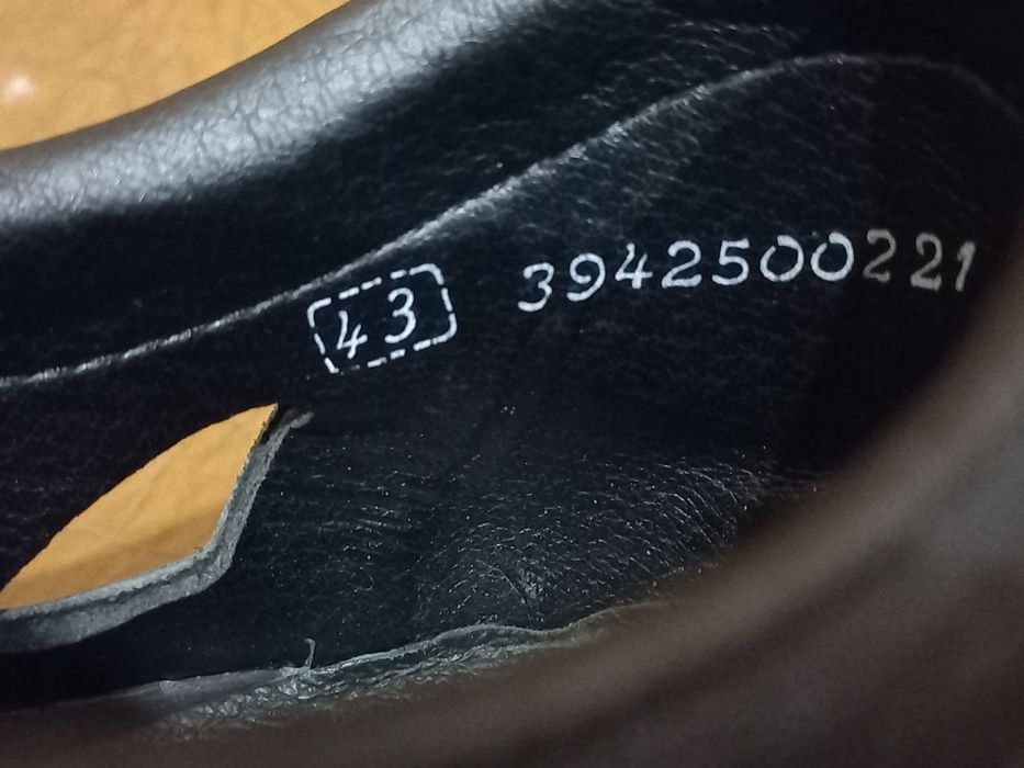 Новые кожаные сандалии  туфли Rieker  43 размер