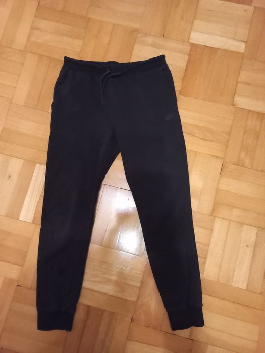 Spodnie chłopięce jogery 4f