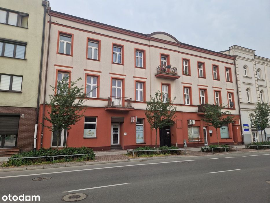 M3 do zamieszkania, w kamienicy, ścisłe centrum, ul. Piłsudskiego.