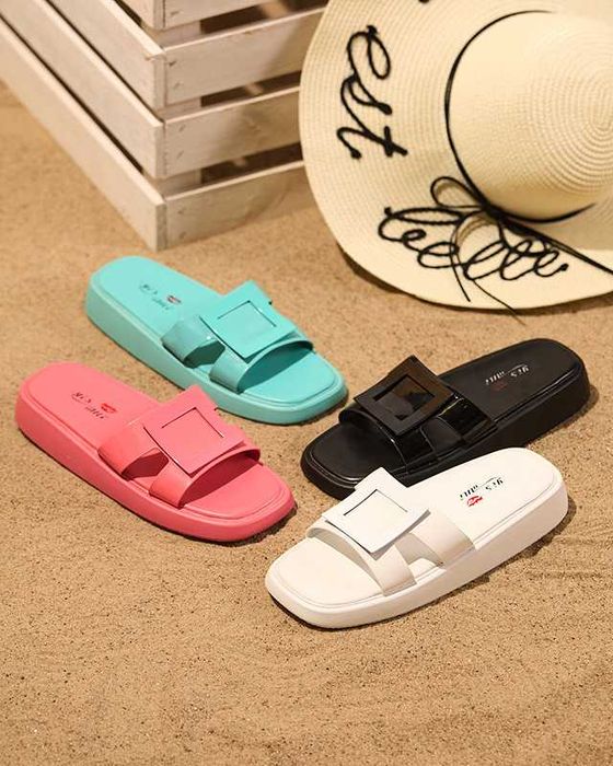 Красивые летние шлепанцы