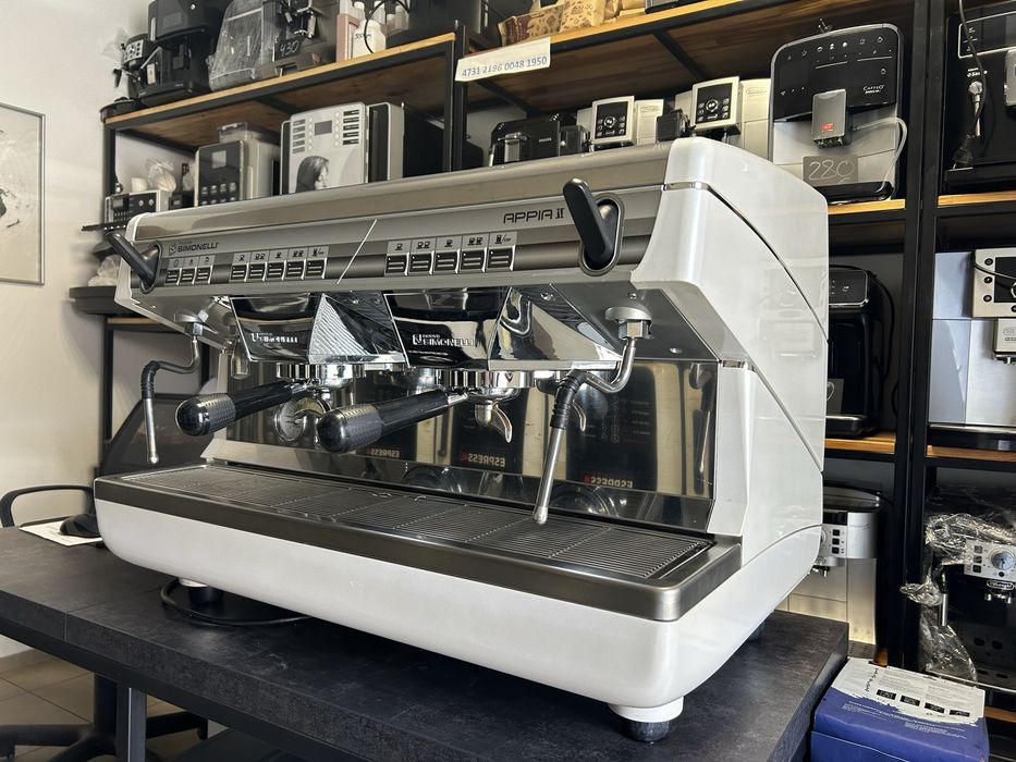 Кавомашина Nuova Simonelli appia 2