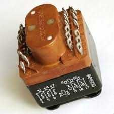 Малопотужні контактори, нові та демонтаж