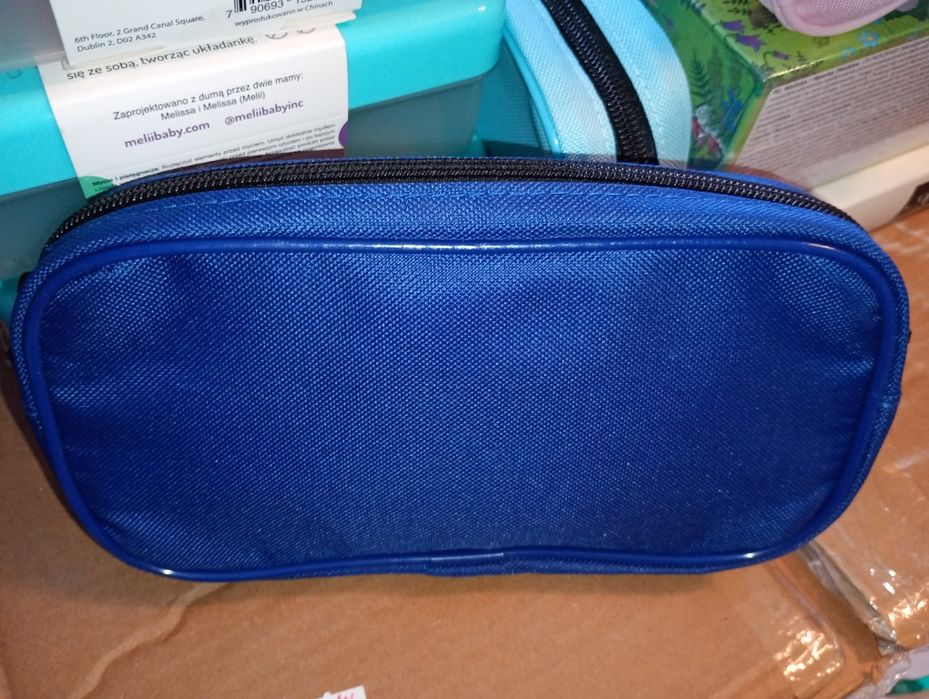 Nowy granatowy piórnik saszetka