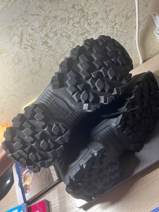 Зимове взуття sketchers