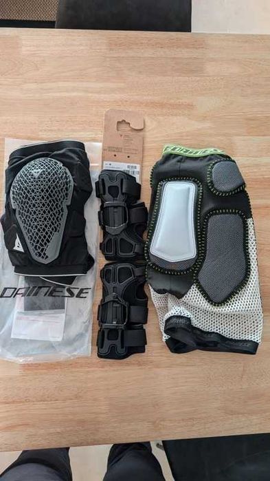 Dainese Pro Armor Ski knee pads