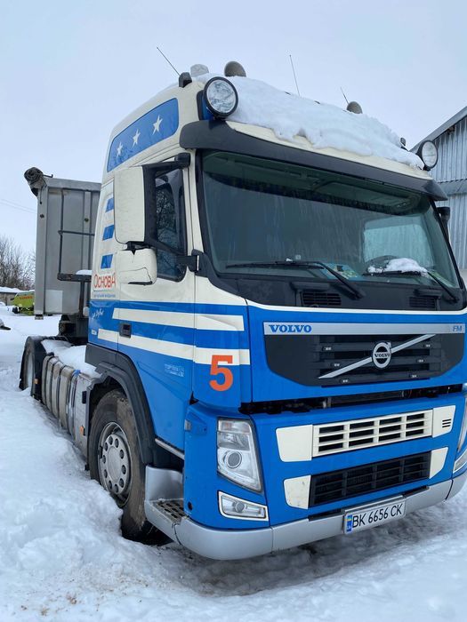 Вольво тягач -прицеп