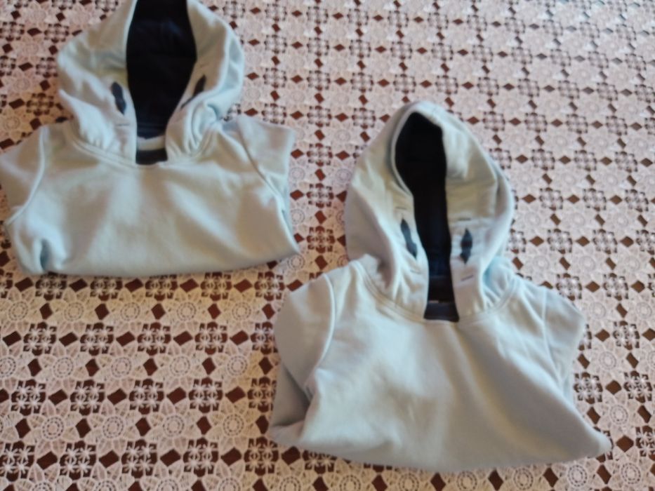 Nowe bluzy dla bliźniaków 80