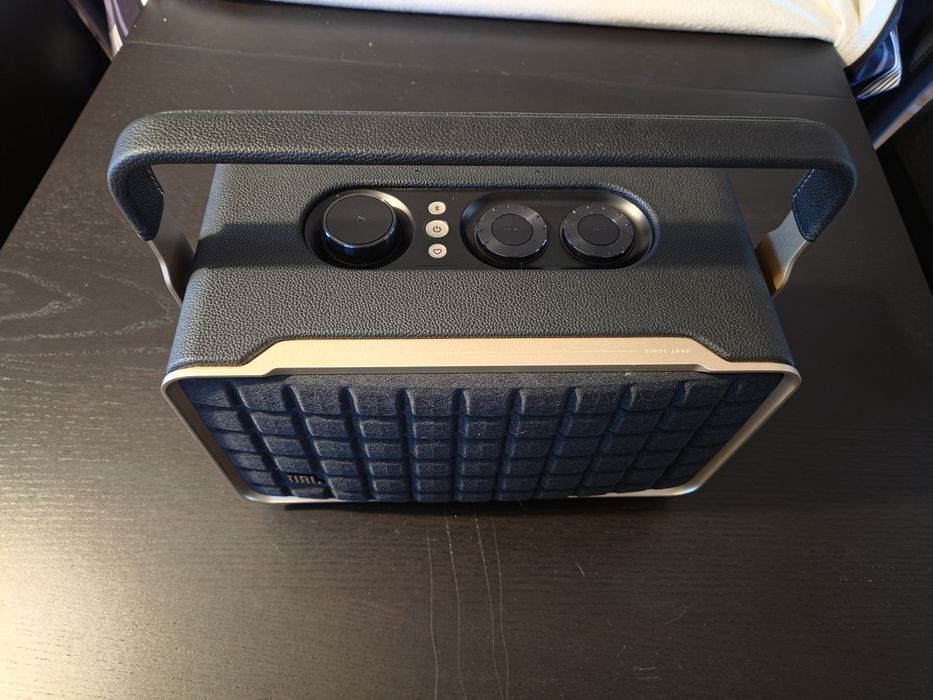 Coluna Bluetooth JBL Authentics 300 como nova