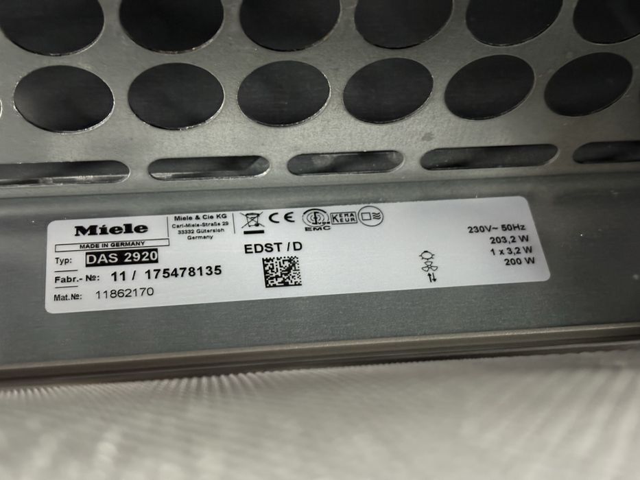 Сучасна виїзна витяжка Miele DAS 2920